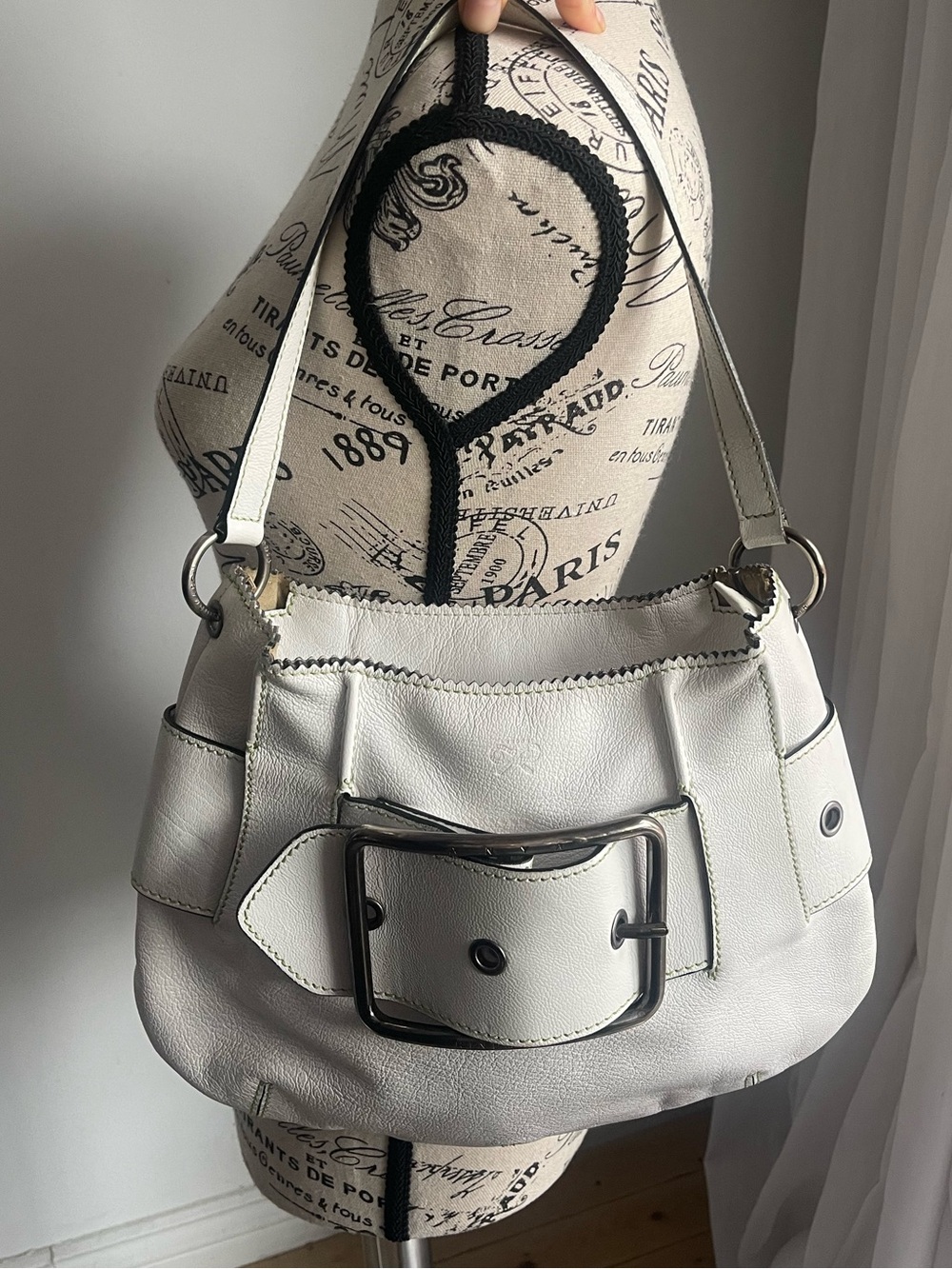 Anya Hindmarch White Leather Y2K Shoulder Bag with Oversized Buckle